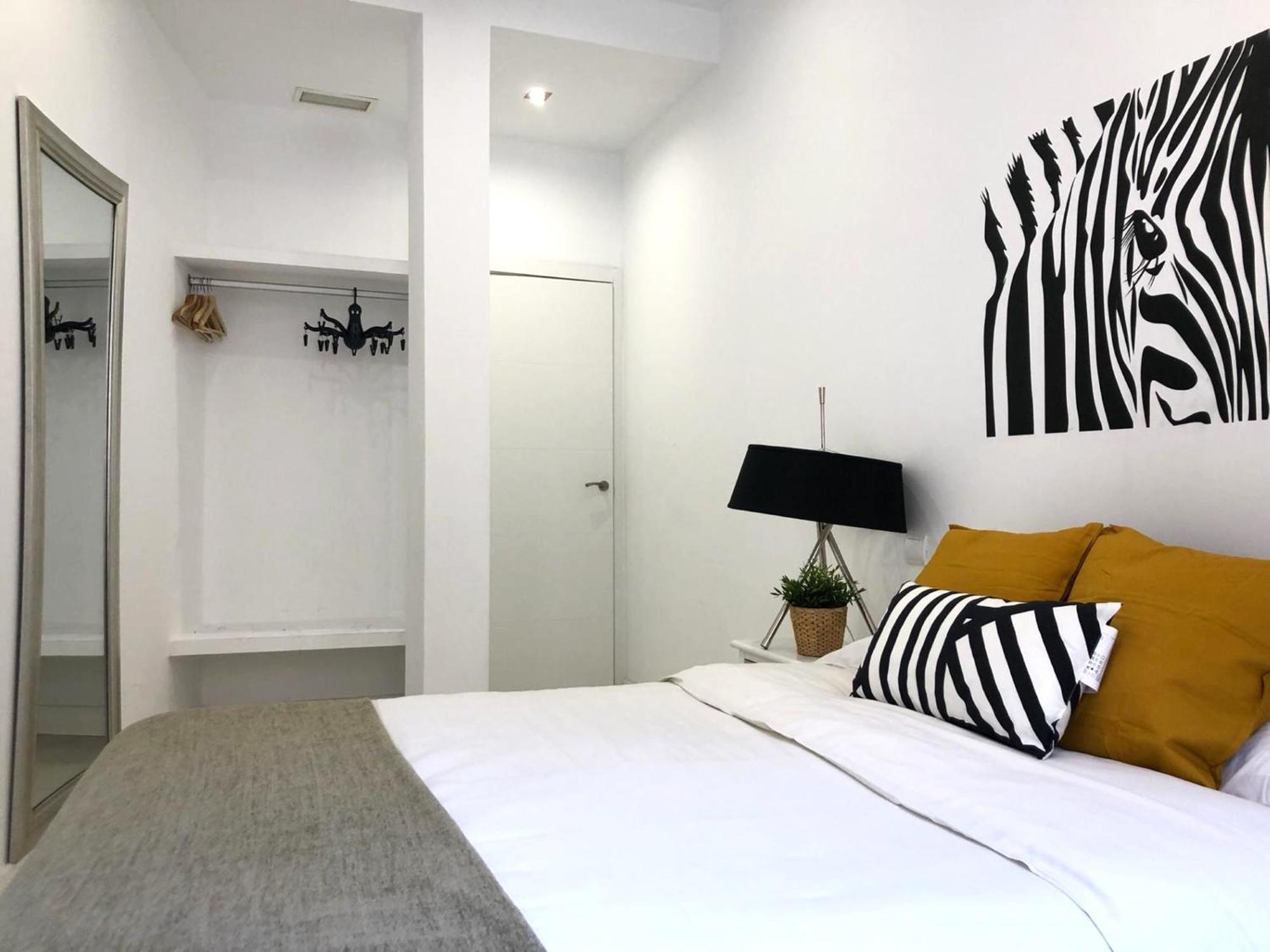 Apartamento De Diseno En Plaza Mayor Madrid Exterior photo