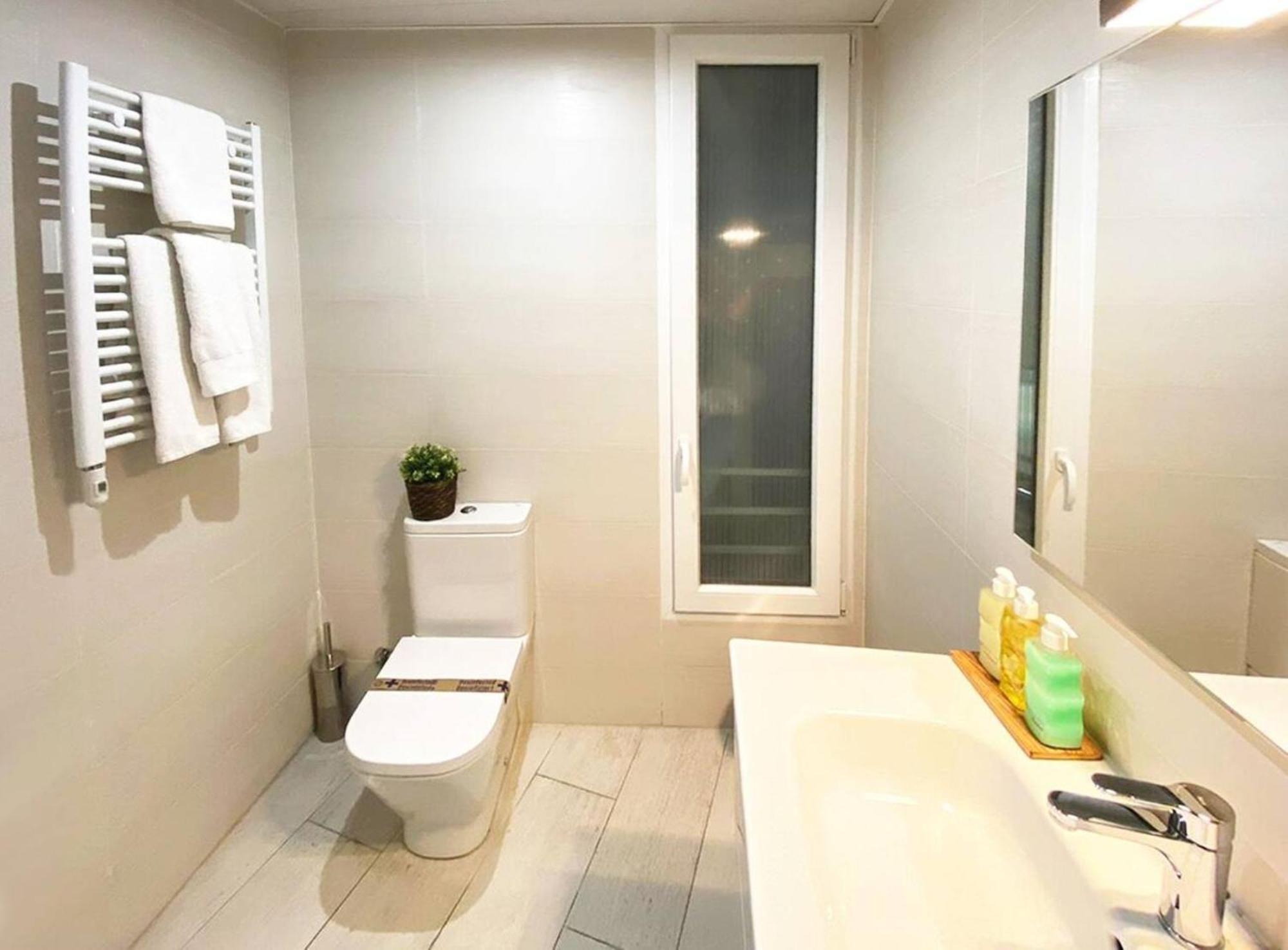 Apartamento De Diseno En Plaza Mayor Madrid Exterior photo